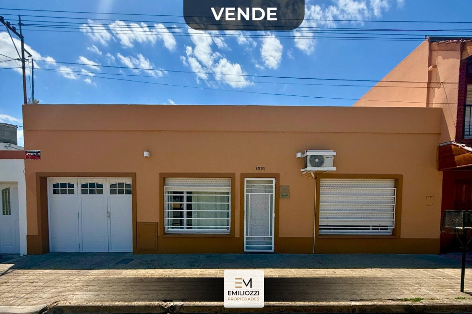 Casa de 3 Dormitorios en Roca Merlo